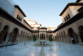 alhambra court of lions