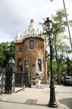 parc guell pavilion